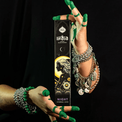 Box Sahumerio Varilla India Black Noche 12 Unidades - Sagrada Madre Chile