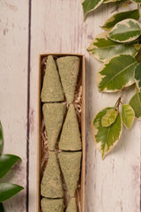 Sahumerio en Conos Té Verde - Sagrada Madre Chile